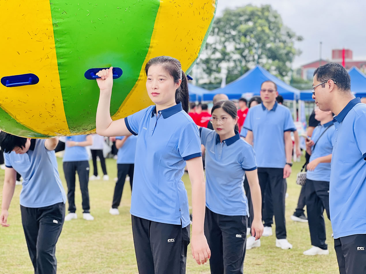 2023年11月，公司选派职工运动员代表参加珠海港集团第十四届职工运动会